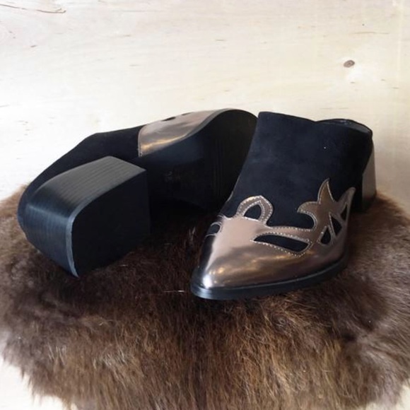 Sol Sana Molly Mule - Picture 3 of 5